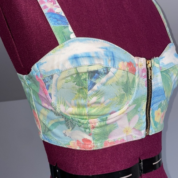 Tropical Crop Top - Picture 4 of 12